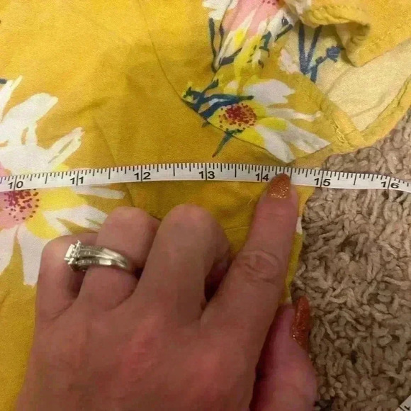 Urban romantic woman’s top - Picture 4 of 6